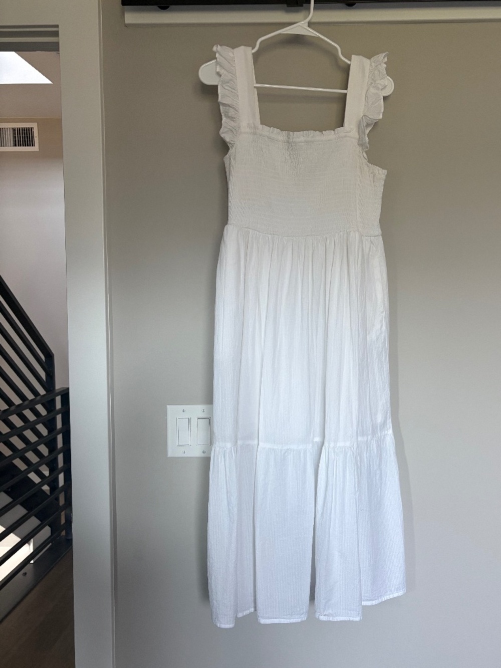 On 34th Smocked White Dress - Picture 4 of 7